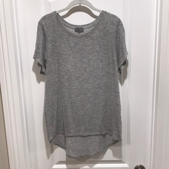 Gray flowy Short Sleeve T-shirt - Picture 1 of 1